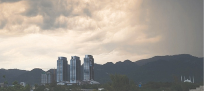 Rain, Heat, and Solar Safety Pakistan Braces for Mixed Weather Conditions