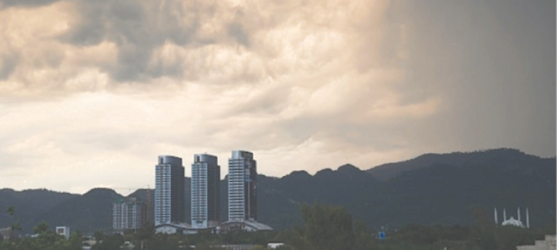 Rain, Heat, and Solar Safety Pakistan Braces for Mixed Weather Conditions