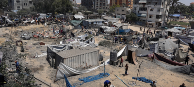 Dozens Killed in Israeli Strikes on Gaza as Ceasefire Talks Hang in Balance