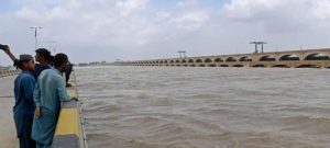 Indus River Flood: Low-Level Flood Continues at Guddu Barrage Amid Heavy Rainfall