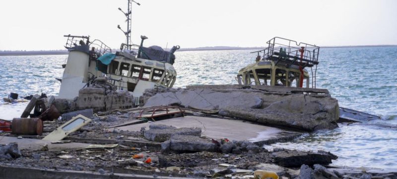 Israel Houthi Attacks Leave Yemeni Ports Damaged and City in Darkness