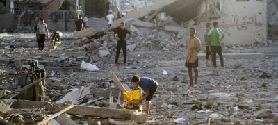 Israeli Strikes Kill 35 in Gaza Amid Ceasefire Talks and Rising Tensions