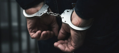 Police Stop Father from Throwing Children Off Lahore Bridge