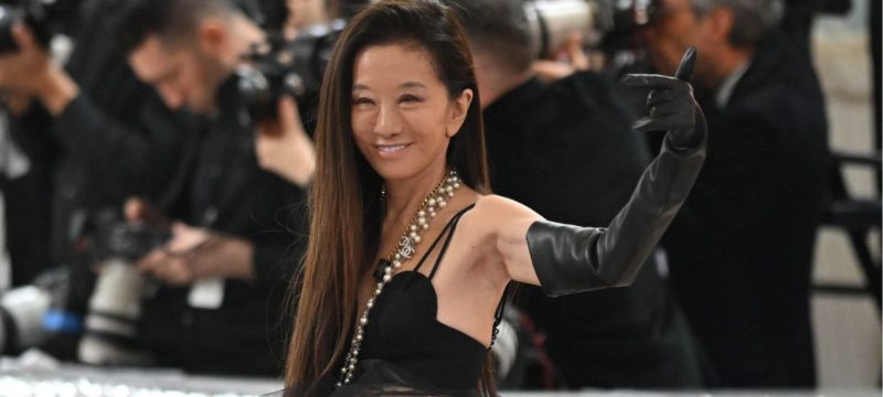 Vera Wang Debuts a Dramatic New Hair Color After 76th Birthday
