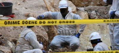 Iraq starts work on IS mass grave thought to contain thousands