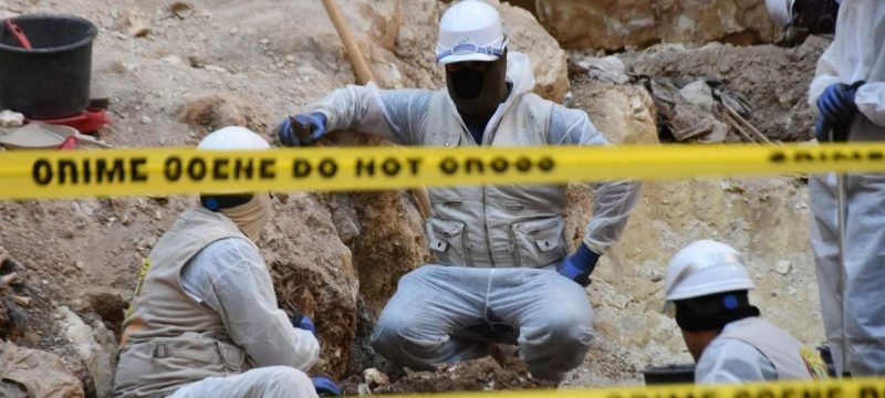 Iraq starts work on IS mass grave thought to contain thousands