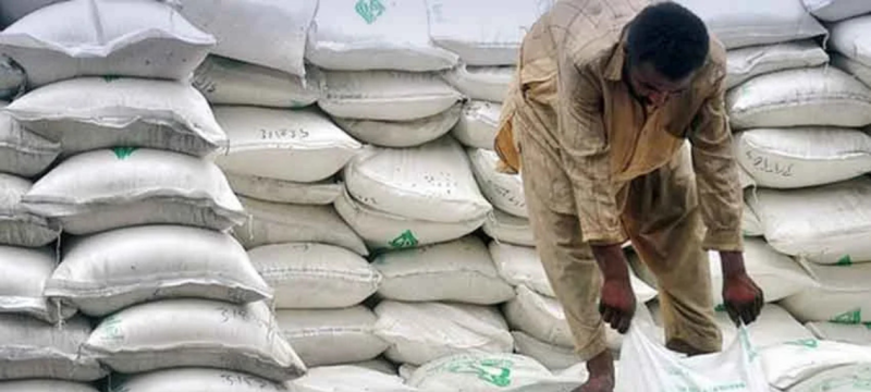 Punjab Govt Fails to Control Sugar, Flour Prices in Lahore