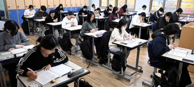 South Korea Bans Phones in School Classrooms Nationwide