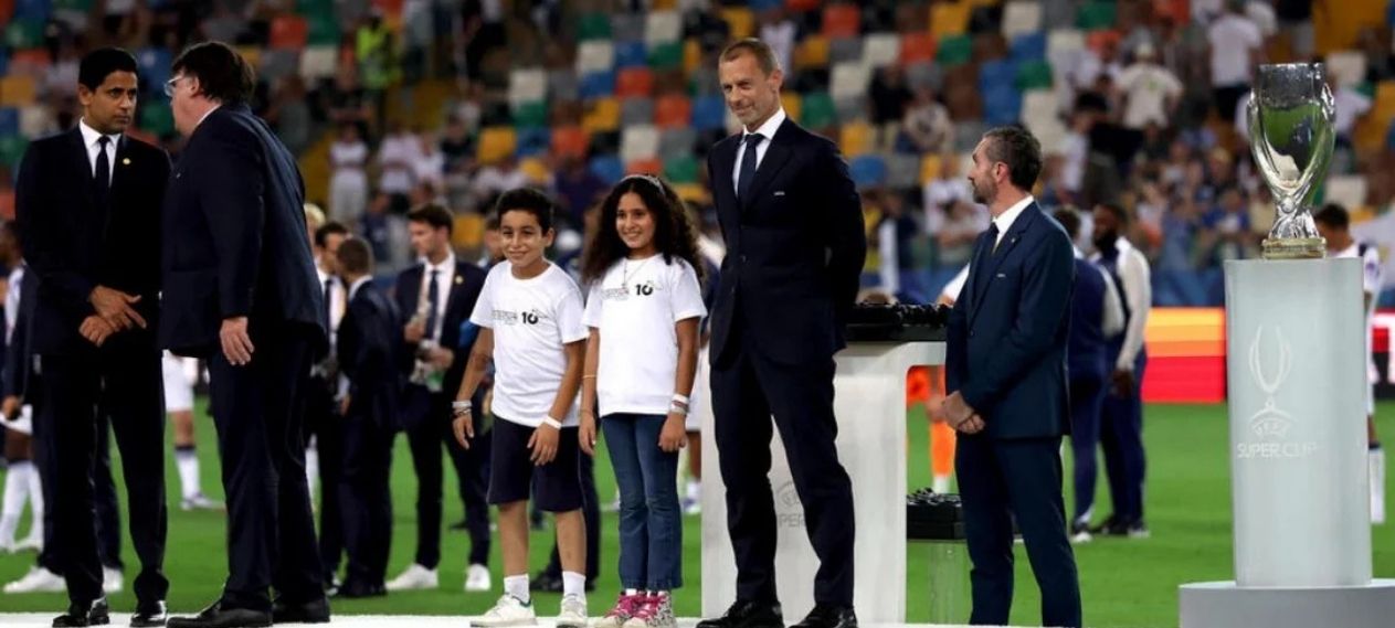 Tala and Mohamed present at the medal ceremony 