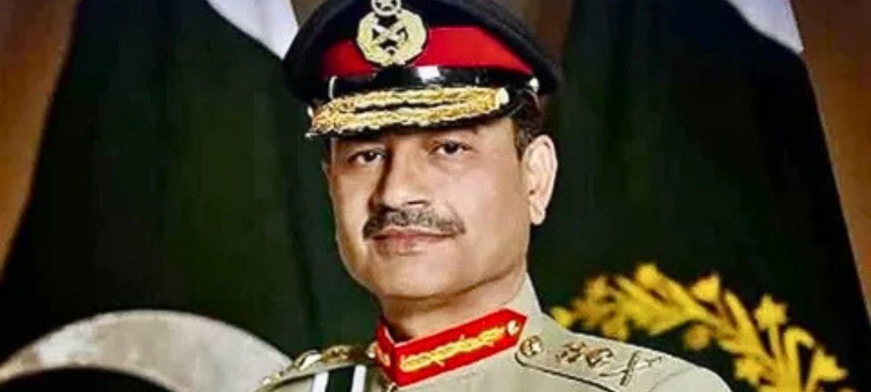 Regional security talks: Asim Munir meets Chinese FM