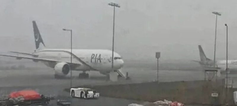Islamabad Flight Aborts Karachi Landing During Heavy Rain