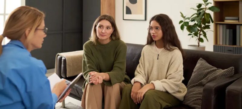 Study Reveals Gen Z Job Seekers Increasingly Rely on Parents in Hiring Process