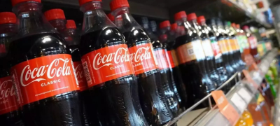 Coca-Cola sales in Pakistan decline due to boycott over Israel’s war in Gaza, as consumers shift to local alternatives amid growing social media campaigns.