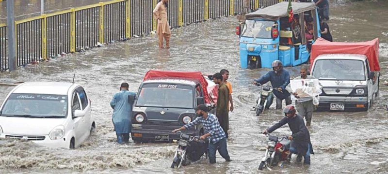 Light Rain and Drizzle Continue as Karachi Weather Remains Humid