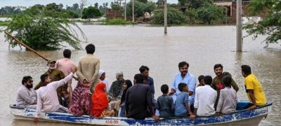Private Boat Owners Demand Rs20,000 For Evacuations in Flood-Hit Areas