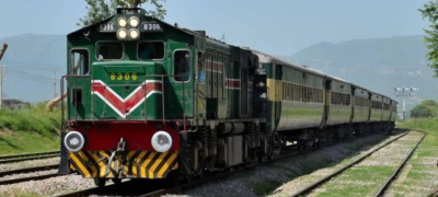 Sindh CM, Railways Minister Plan to Launch New Passenger Train Service