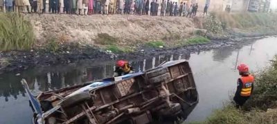 21 Children Injured in School Bus Accident Near Faisalabad Road Bypass