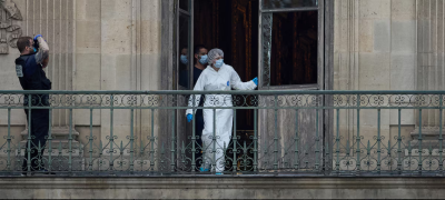 4 Minutes That Shook the Art World: Louvre Museum Suffers Daring Daylight Heist