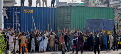 Internet Services Suspended in Twin Cities Amid TLP’s March Towards Islamabad