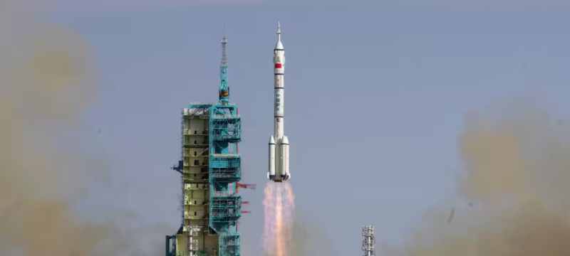 Chinese Astronauts Return to Earth After Vessel Damaged by Space Debris