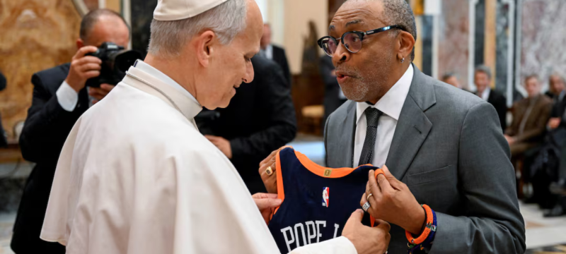 Pope Hosts Hollywood Stars at Vatican, Laments Decline in Movie-Going