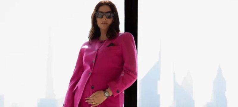 Sonam Kapoor Announces Second Pregnancy, Flaunts Baby Bump