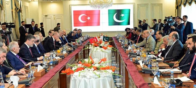 Big Energy Push to $5 Billion Trade as Pakistan, Türkiye Ink ‘Game-Changer’ MoUs