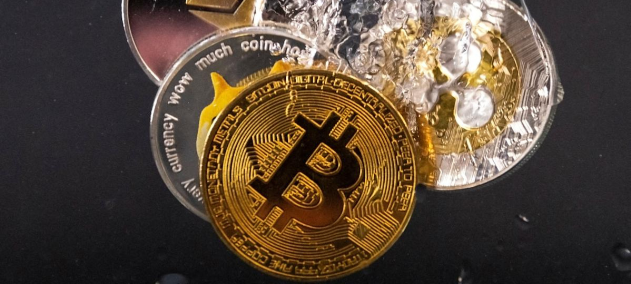 Bitcoin Faces First Annual Drop Since 2022 Amid Market Volatility