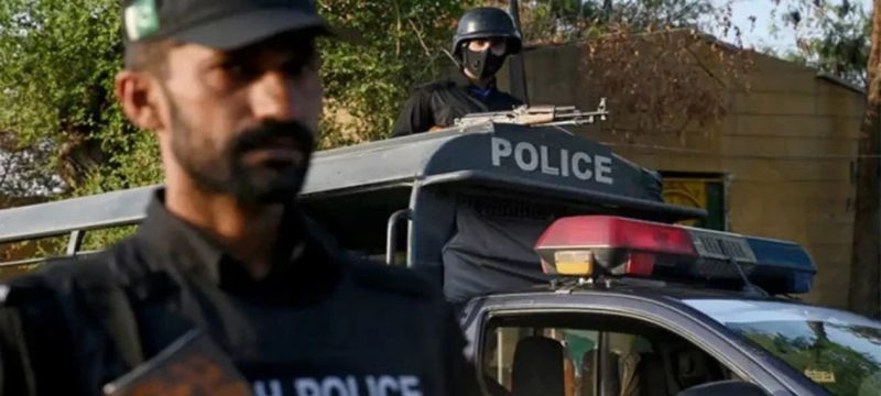 Karachi SHO Faces Alleged Assault by Lawyers After FIR Submission