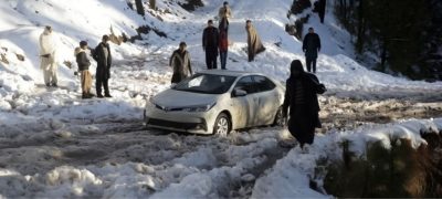 Murree Police Issue Safety Advisory for Tourists Amid Heavy Snowfall