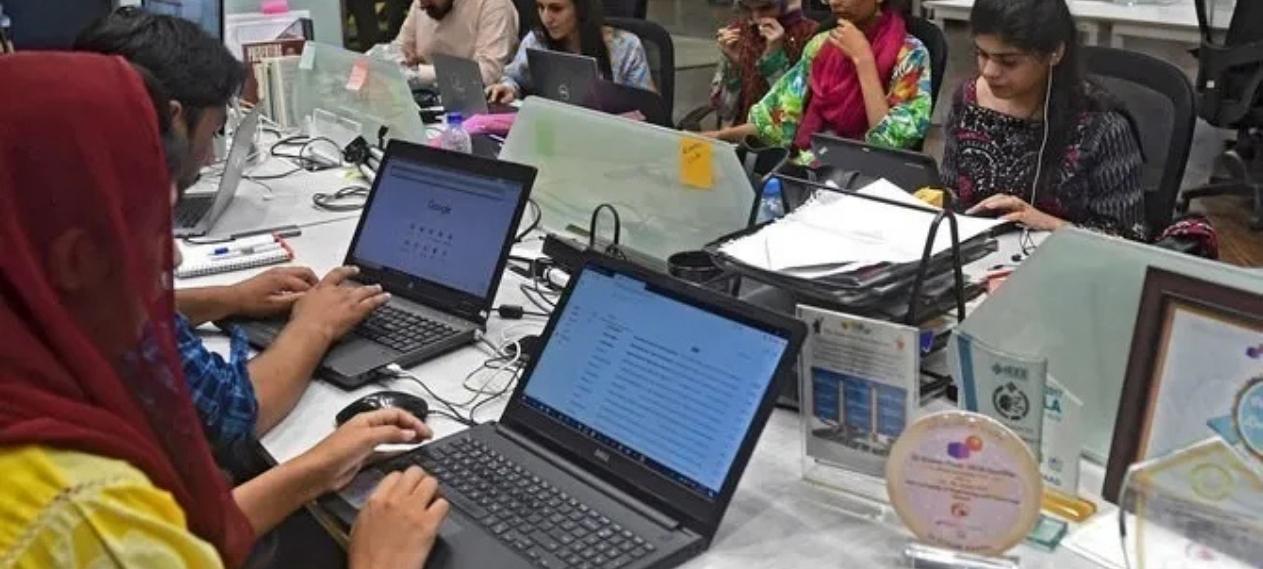 Pakistan Emerges as World’s Third-Largest Freelancing Hub