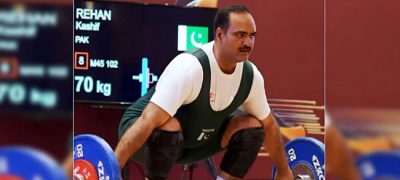 Pakistani Weightlifter Wins Gold After Borrowing Money to Participate in the Event
