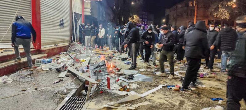 Deadly Clashes in Iran as Security Forces Confront Protesters Amid Internet Blackout