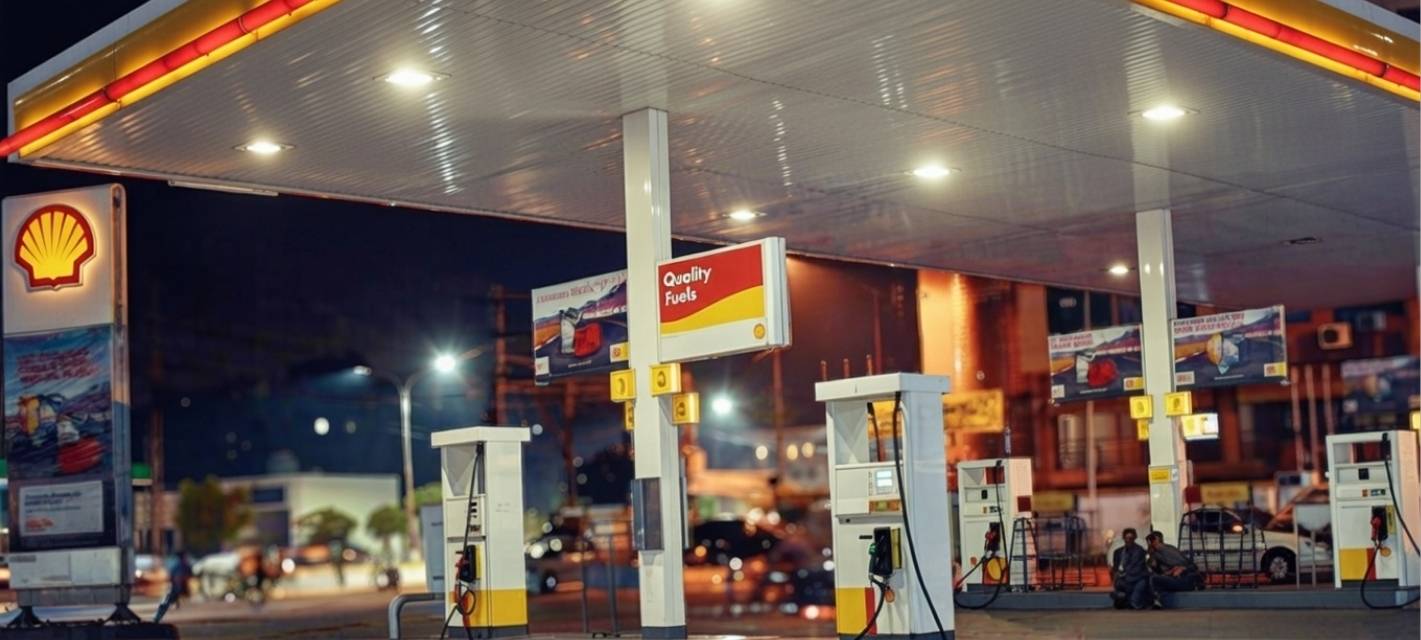 FBR Seals Illegal Petrol Pumps as PDL Collection Hits Rs828 Billion