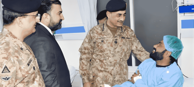 In Quetta, Field Marshal Reviews Anti-Terror Operations And Meets With Wounded Personnel