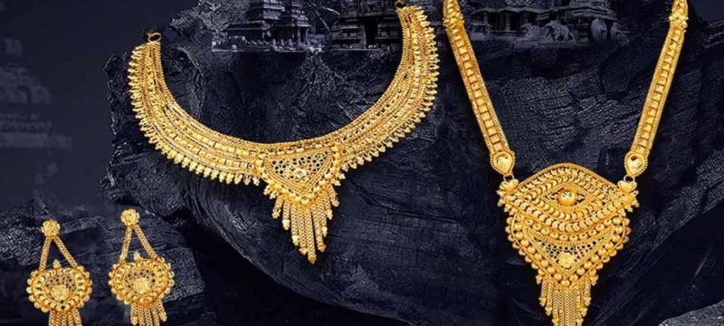 Gold Prices in Pakistan Surge by Rs14,800 per Tola - Check Rates