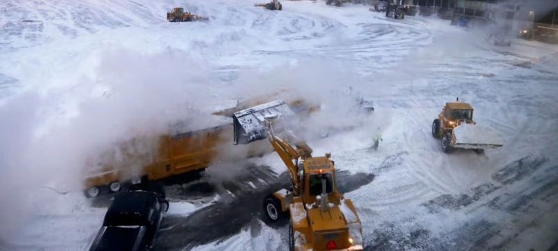 Millions at Risk as Bomb Cyclone Threatens US, Thousands of Flights Cancelled