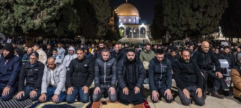Thousands Pack Al-Aqsa Mosque for First Taraweeh of Ramadan — See the Powerful Scenes