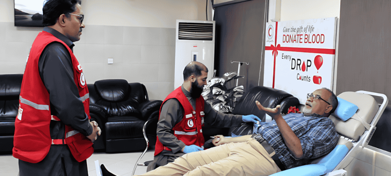 Mental Health Patient Drives Ambulance To Donate Blood in Lahore