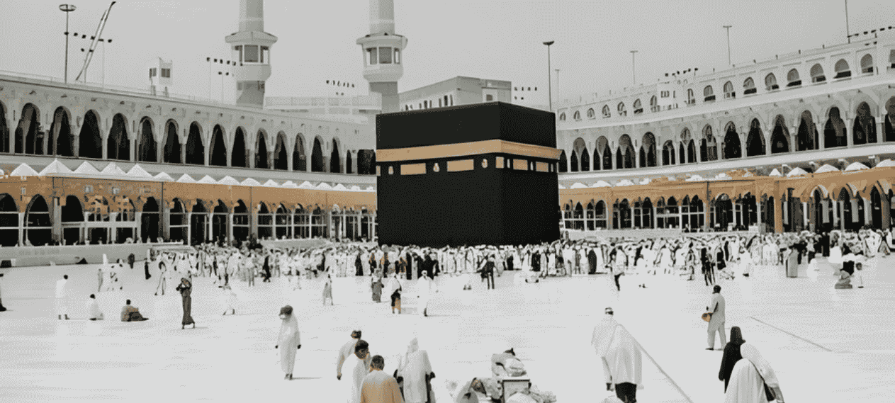 Worker Refuses Payment After Cleaning The Kaaba, Seeks Spiritual Reward