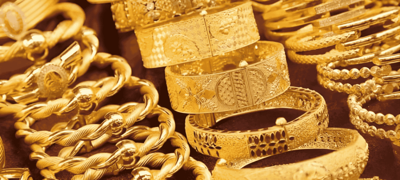 Gold Rates Drop in Pakistan Amid Global Market Decline