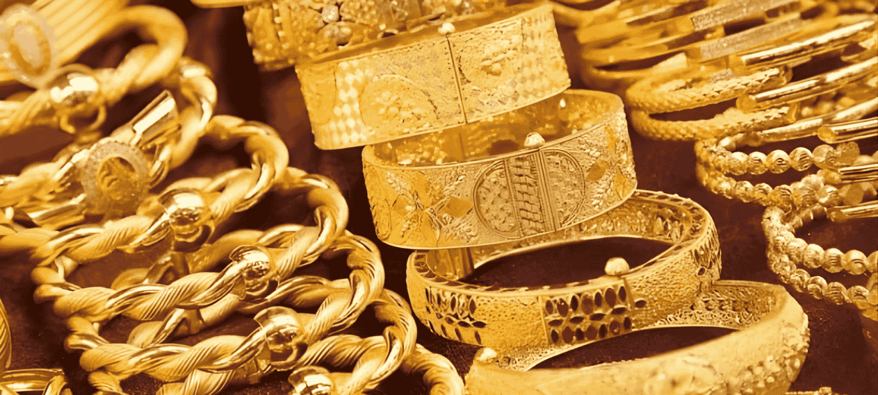Gold Rates Drop in Pakistan Amid Global Market Decline