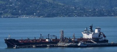 Oil Tankers Resume Passage Through Strait of Hormuz, Says White House