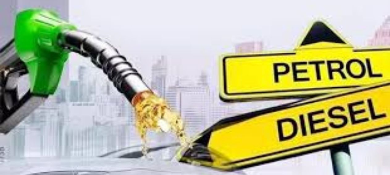 Pakistan Allocates 27 Billion Rupees to Offset Petrol Price Difference