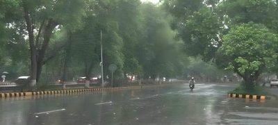 Rain Disrupts Eid-ul-Fitr Prayers in Karachi, PMD Forecasts Continued Showers