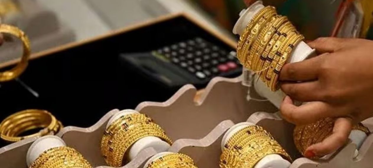 Gold Price in Pakistan Falls Sharply – April 7, 2026