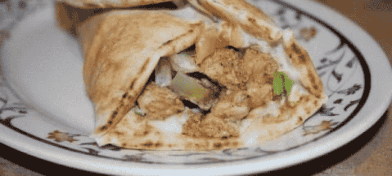 One Dead, Two Hospitalized After Suspected Poisoned Shawarma in Lahore