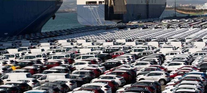 Pakistan to Cut Auto Import Tariffs Under IMF Program