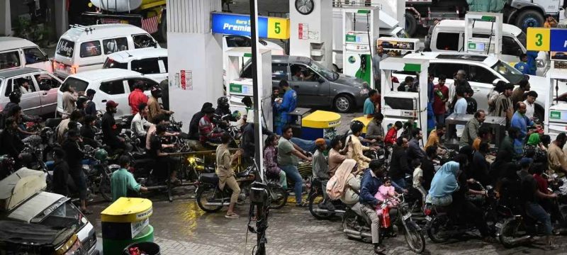 Petrol Price in Pakistan Jumps to Rs458 Amid Global Oil Surge