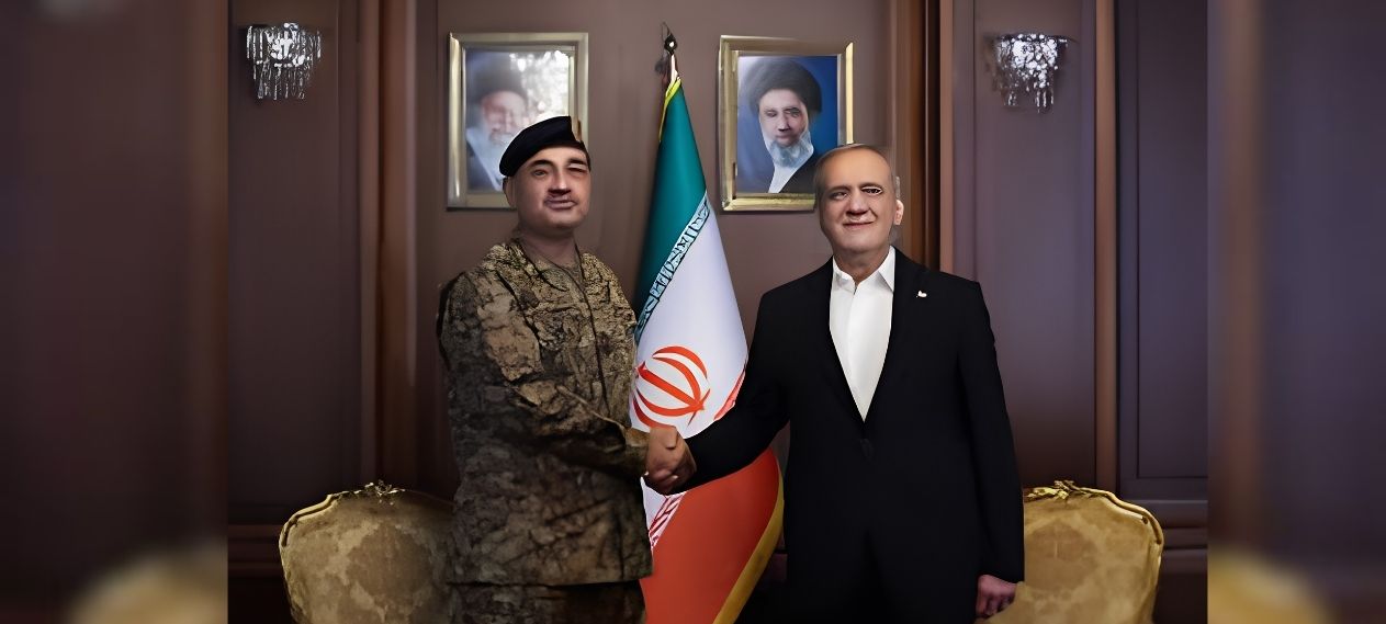 Asim Munir Meets Iranian President in Tehran to Discuss Regional Stability